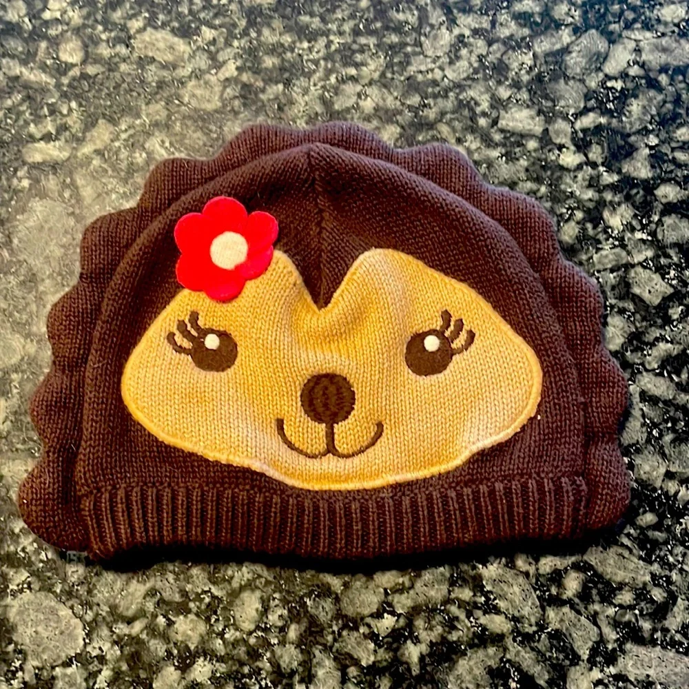 Super CUTE Gymboree knit hat 0-12 mo